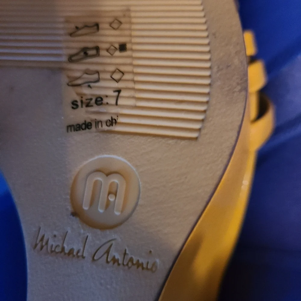 HP🔥🔥Michael antonio yellow wedge New
